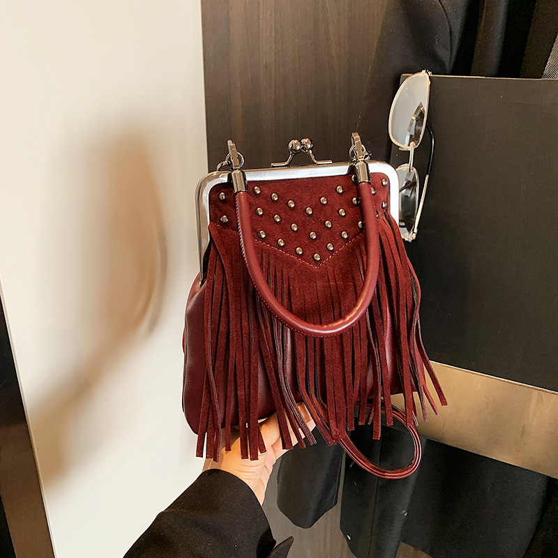 Kadın Modası Perçinli El Çanta - Women'S Bags New Collection incelemesi ve fiyatı