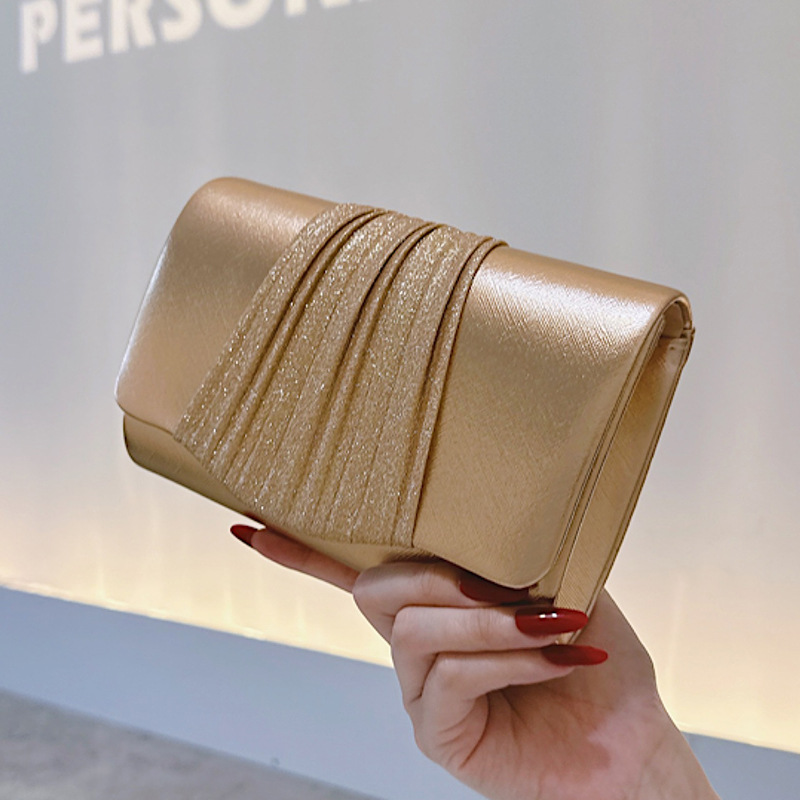 Kadınlar için Altın Küçük Akşa - Women Bags Golden incelemesi ve fiyatı